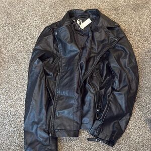 Max studio faux jacket size L.